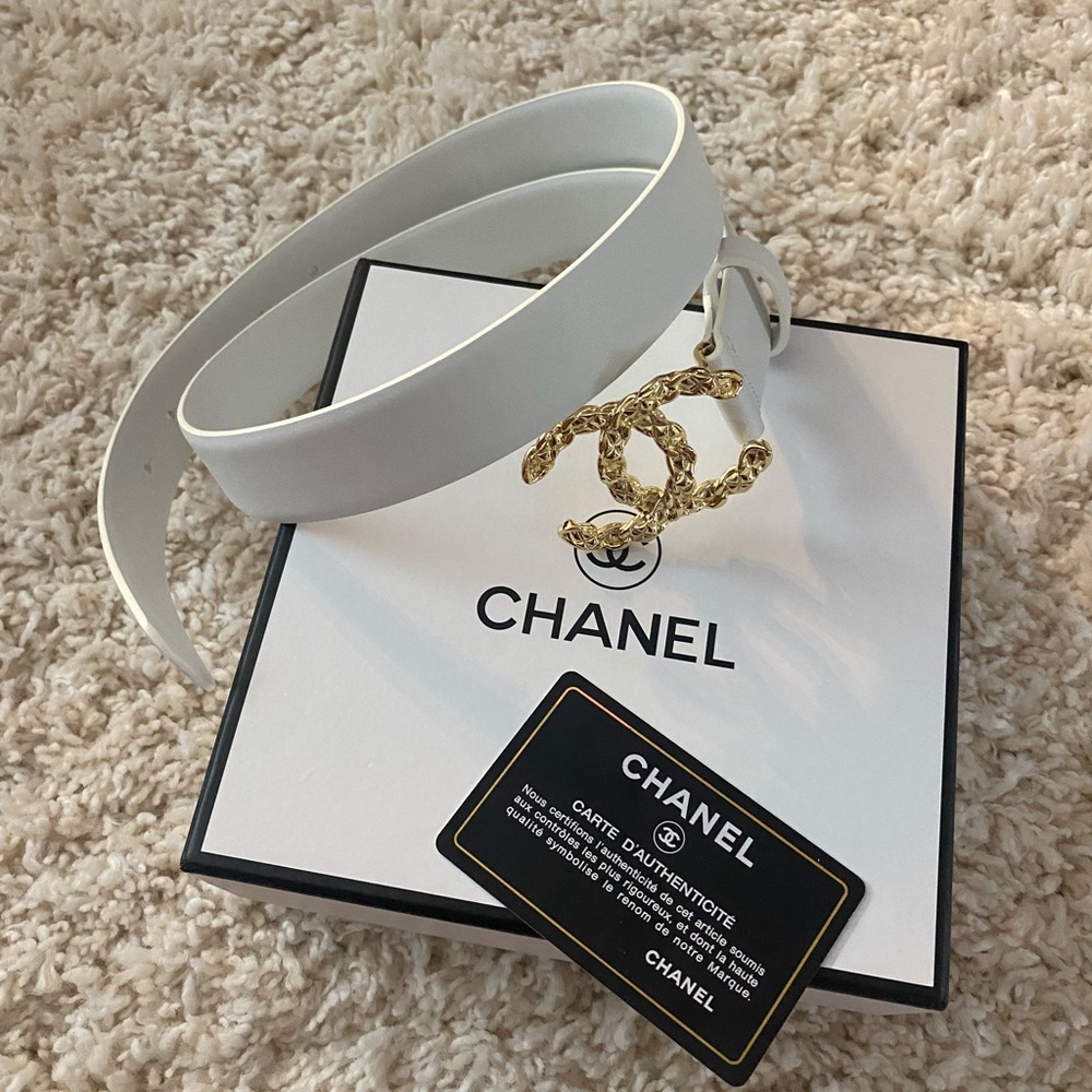 2006 White Chanel Belt with Gold Buckle